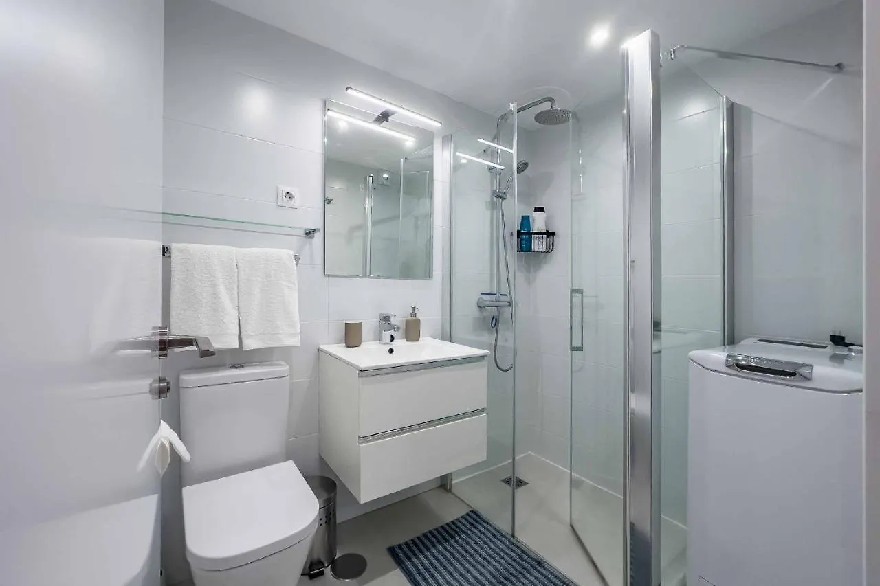 Apartamento Acogedor, Terraza, Piscina Y Mar ベナルマデナ
