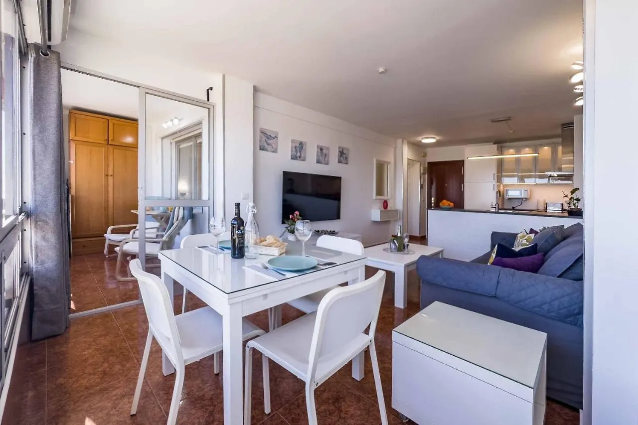 アパート Apartamento Acogedor, Terraza, Piscina Y Mar ベナルマデナ スペイン