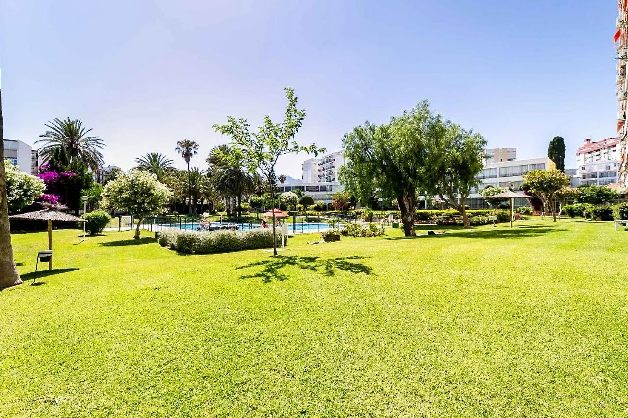 Apartamento Acogedor, Terraza, Piscina Y Mar ベナルマデナ アパート