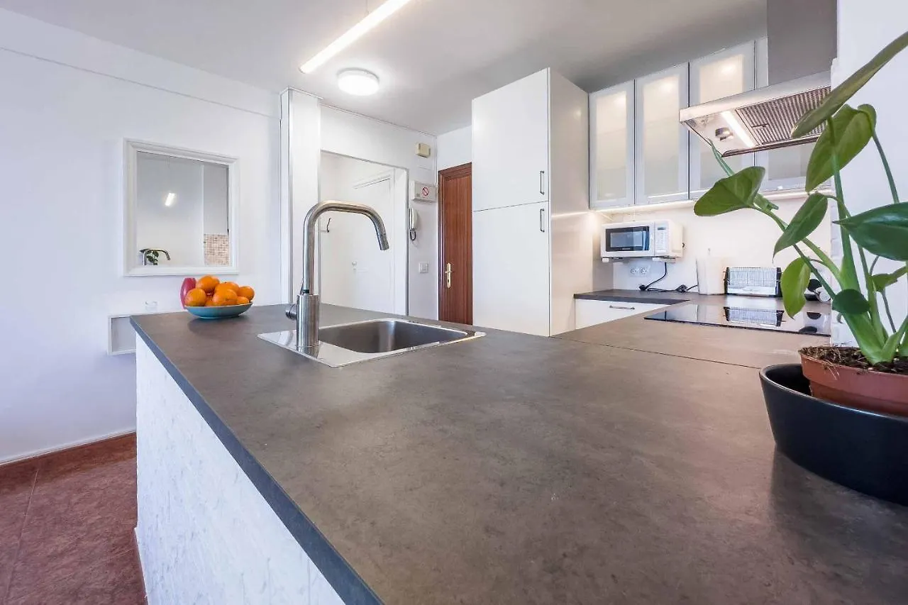 アパート Apartamento Acogedor, Terraza, Piscina Y Mar ベナルマデナ スペイン