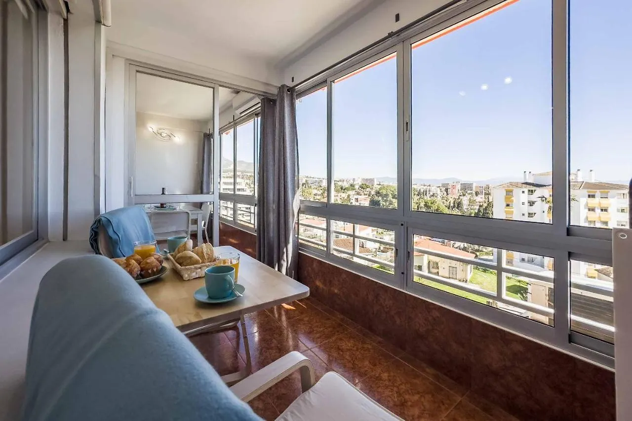 アパート Apartamento Acogedor, Terraza, Piscina Y Mar ベナルマデナ
