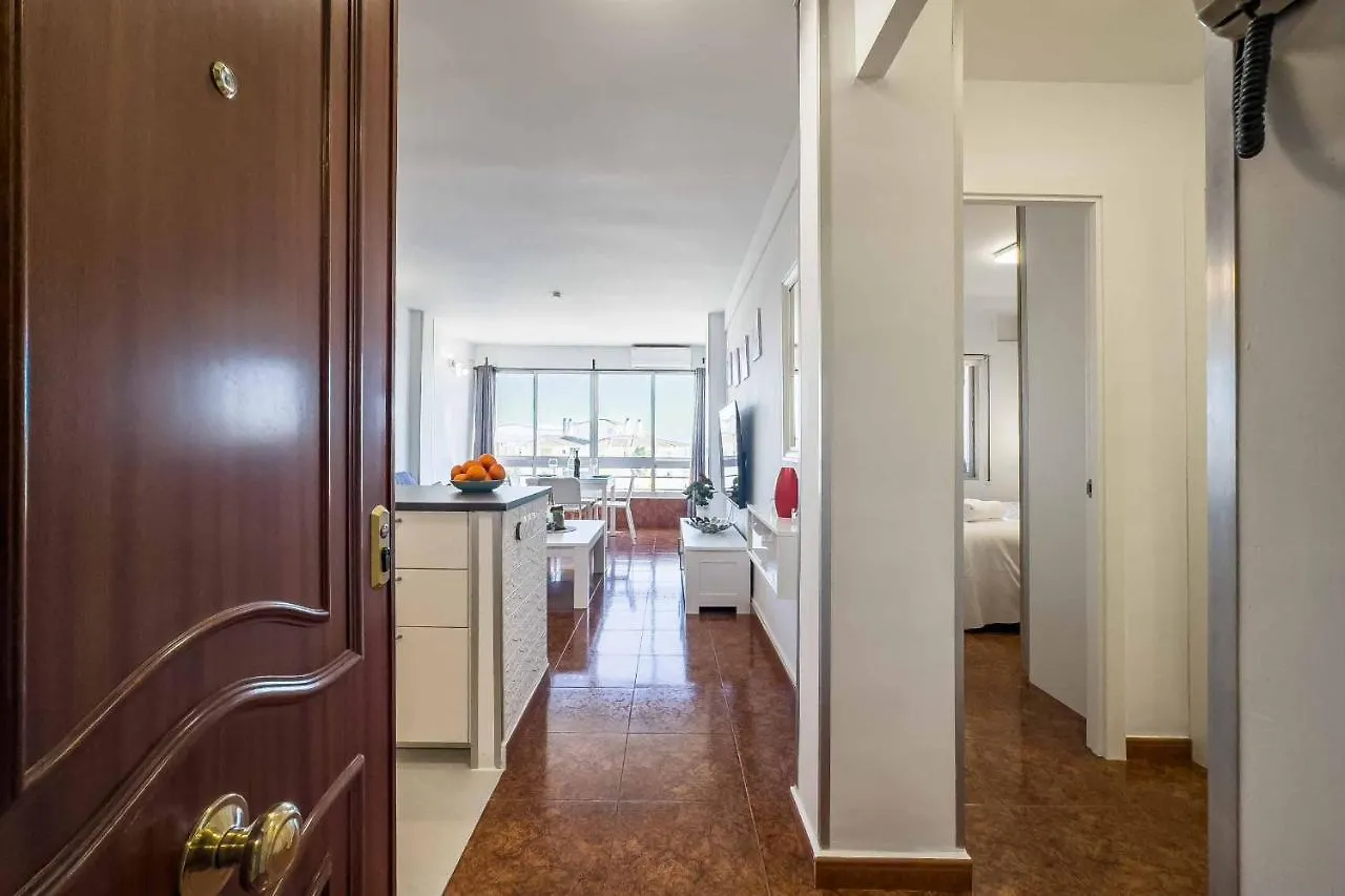 Apartamento Acogedor, Terraza, Piscina Y Mar ベナルマデナ
