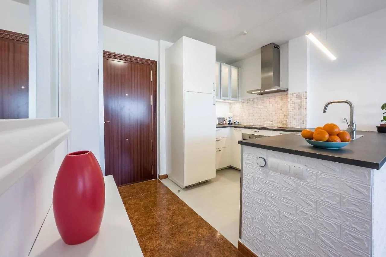 Apartamento Acogedor, Terraza, Piscina Y Mar ベナルマデナ