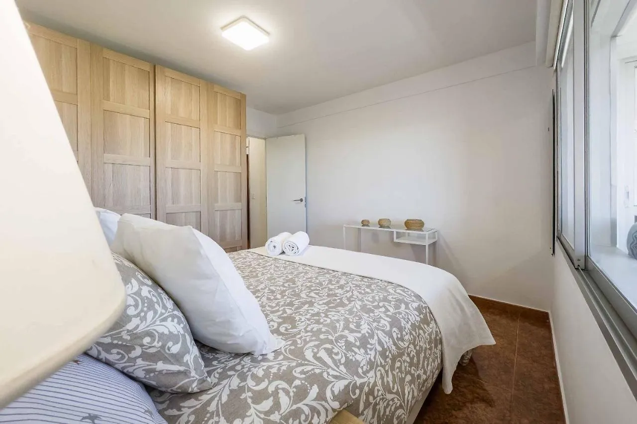 Apartamento Acogedor, Terraza, Piscina Y Mar ベナルマデナ